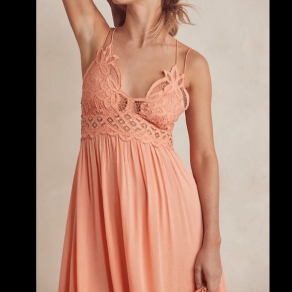 Free People Dresses & Skirts - Free People Peach Lace Maxi Dress
